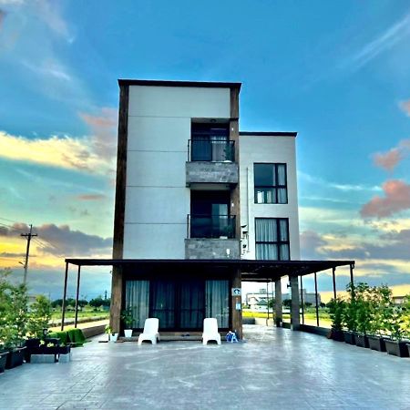 Xin Yi Bed & Breakfast Wujie Exterior foto